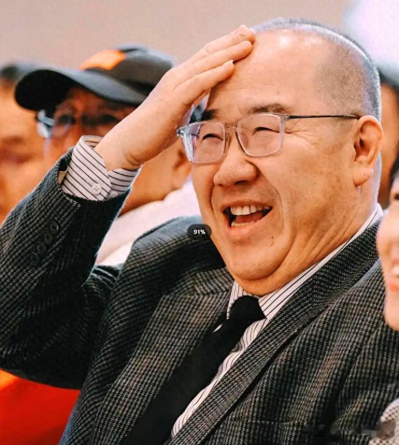 必一运动 b 体育-英达苦不堪言,10年分居砸钱养冰球儿女,如今儿子执意改行太唏嘘
